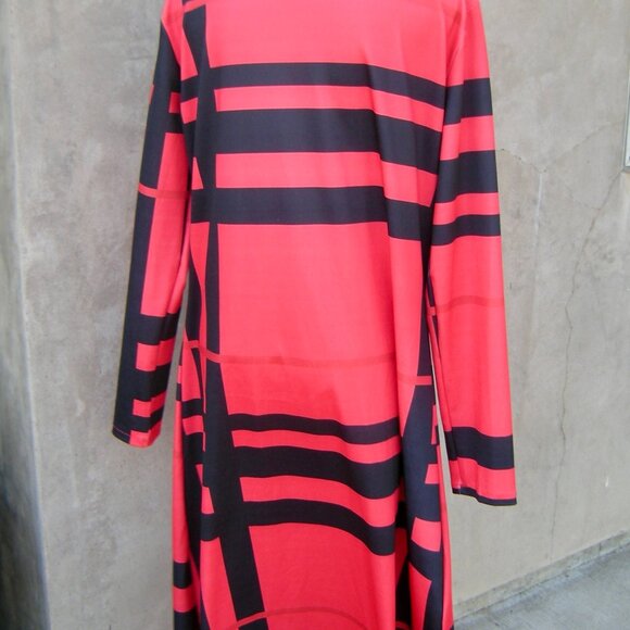 FULL LENGTH RED AND BLACK DUSTER SIZE 2X UNBRANDED - Picture 3 of 6